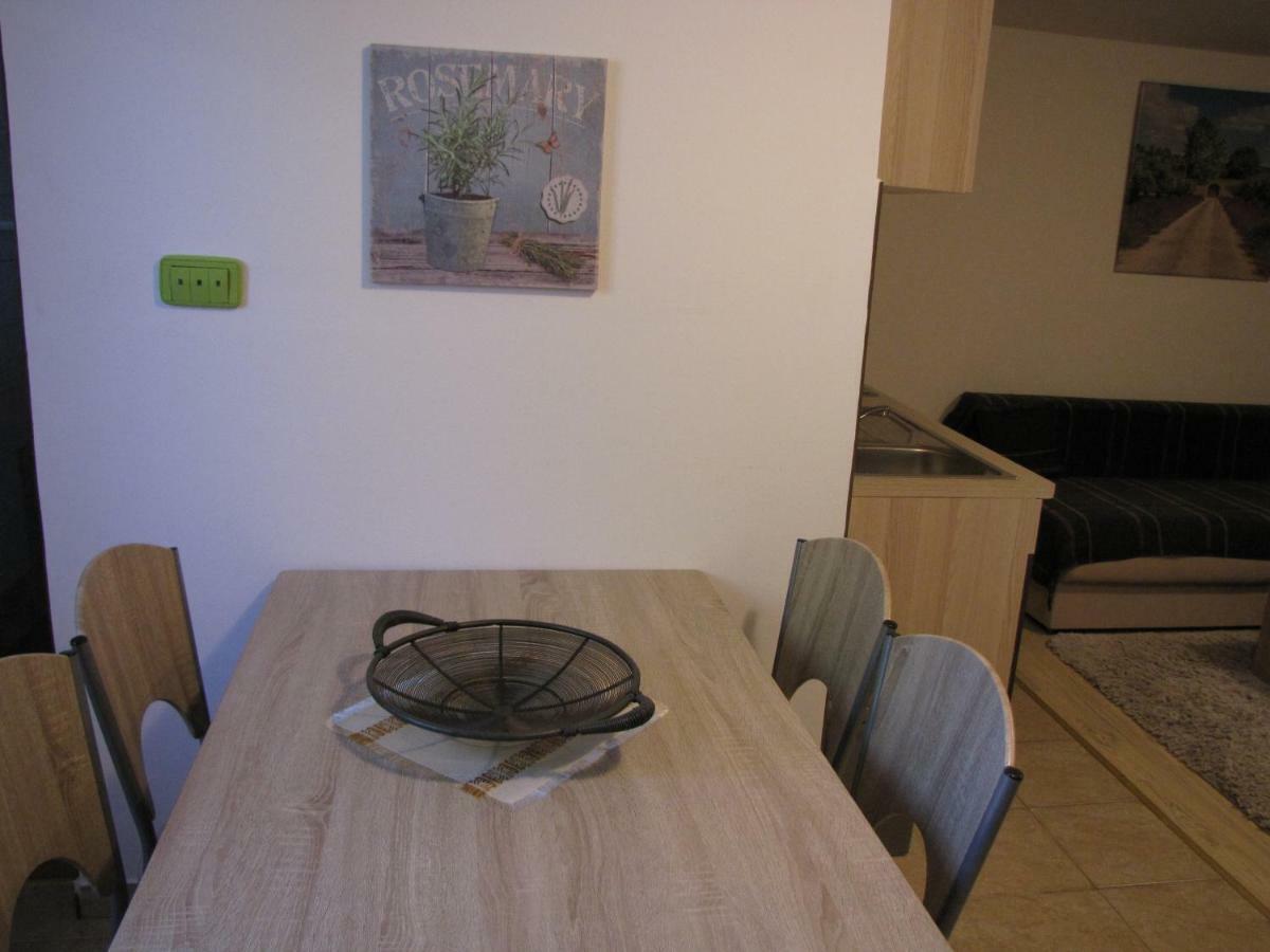 Apartamento Terra Rossa Loborika Exterior foto